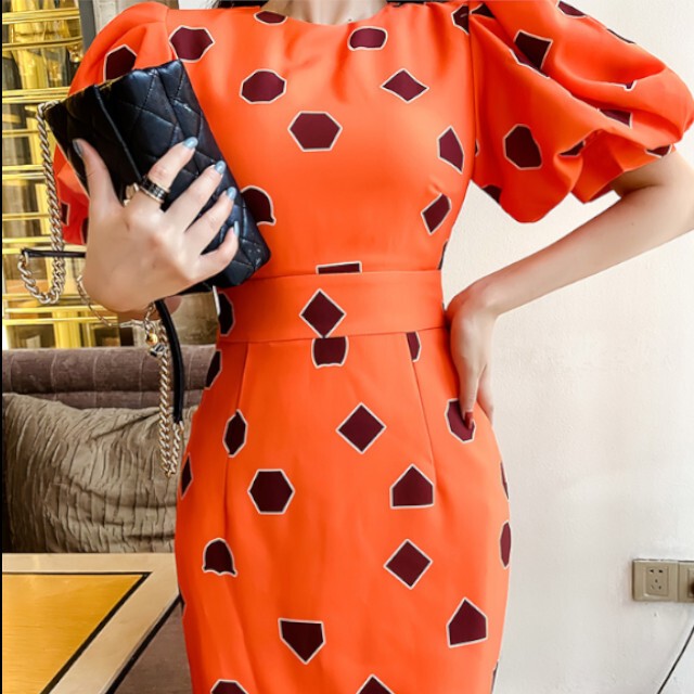 S M L Xl レディース ワンピースドレス オケージョンワンピ 幾何学模様 ジオメトリック タイト パフスリーブ 膝下丈 オレンジ Favoriteselect
