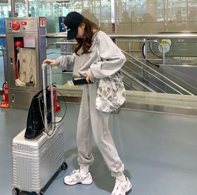スウェット セットアップ レディース 韓国 ファッション 秋服 レディース ジャージ スエット 上下セット オーバーサイズ トレーナー スウェットパンツ 2点セット 韓国 オルチャン セットアップ グレー Vestito