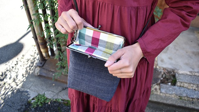 Poco Ce 07号掲載 無骨ながま口ポーチ Kanehoshiya