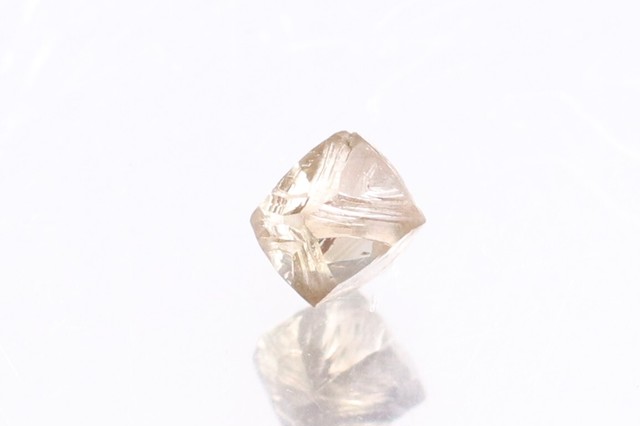「ソーヤブル」原石 〇天然ダイヤモンド 〇ブラウン 〇0.22ct