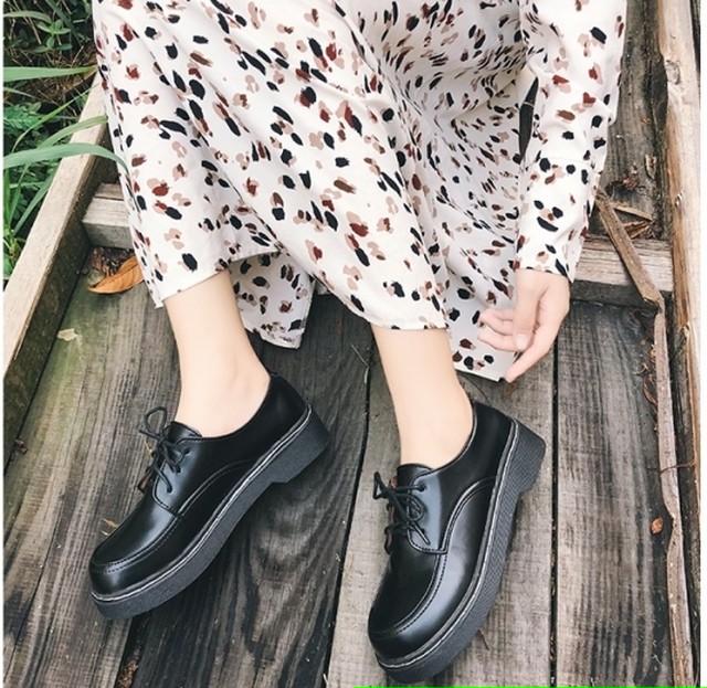 ローファー レディースローファー エナメルローファー レースアップローファー 英国風 学生 通学 カジュアル 可愛い ローヒール ミドルヒール フラットシューズ エナメルシューズ ラウンドトゥ 合皮 Leaflower 001 リーフラワー レディースファッション専門店