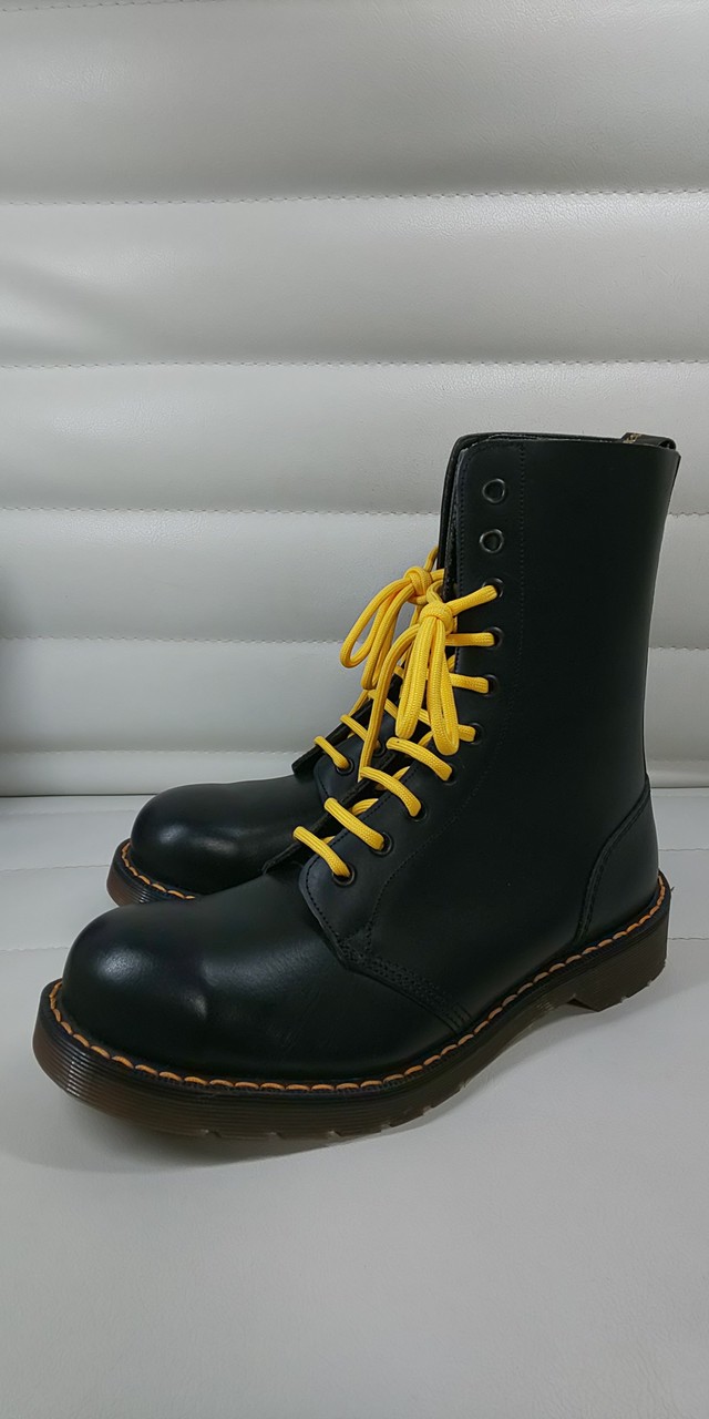 ホワイト社dr Martens 10ホール Uk6 赤い靴