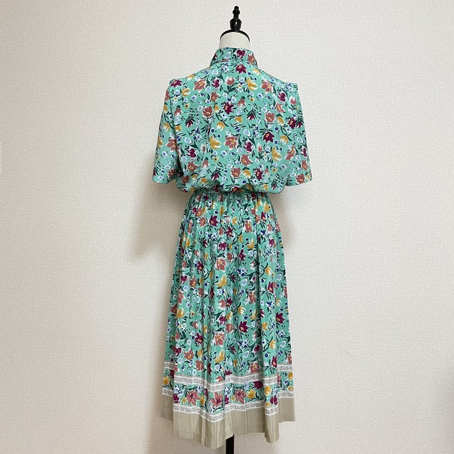 花柄ワンピース Usヴィンテージ レトロ古着 花柄 グリーン Of13 古着屋granme
