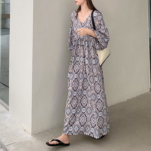 ロングワンピース ワンピ 韓国 コーデ きれいめ 40代 30代 幾何学模様 Vネック 長袖 春 夏 体型カバー ボリューム袖 デート おしゃれ 大人 可愛い ワンピの里