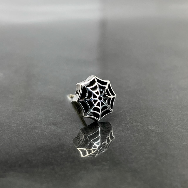 Cut Out Spider Web Stud カットアウトスパイダーウェブピアス Godsize