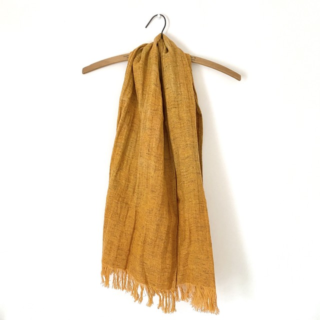 手染めのヘリンボーンリネンストール オレンジ Holly Grant Online Store