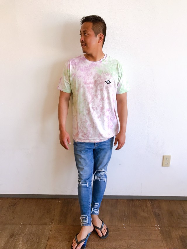 Ba011 306 ビラボン タイダイｔシャツ メンズ 人気 ブランド プレゼント おしゃれ マルチカラー 紺 ロゴ S M Oddball Crew Billabong Beachdays Okinawa