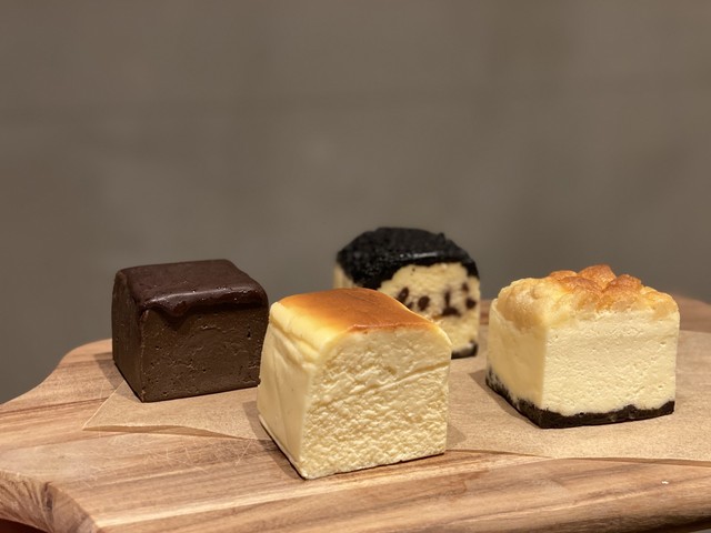 Kakaのチーズケーキ食べ比べセット ４個入り Kaka Cheesecakestore Fukuoka