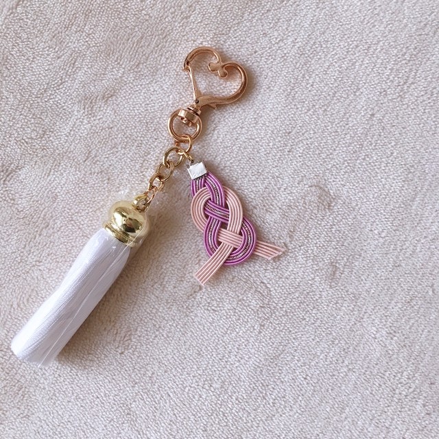 水引ピンクリボン タッセルバッグチャーム Pink Ribbon Bag Charm Ikiya 粋や 水引アクセサリーと日本品質雑貨 食品の専門店