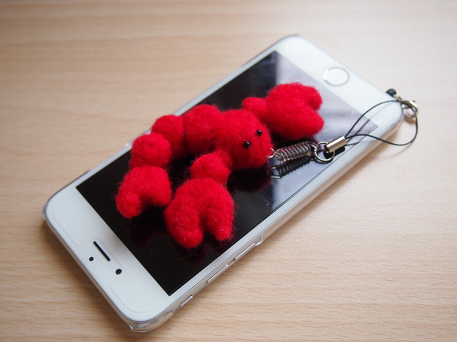 ザリガニの携帯クリーナーストラップ あくびどう