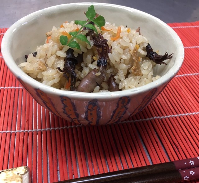 舞鶴産スルメイカ煮干で炊き込みご飯を ちぃちぃ烏賊の炊き込みご飯の素 数量限定 舞鶴崎田松蔵