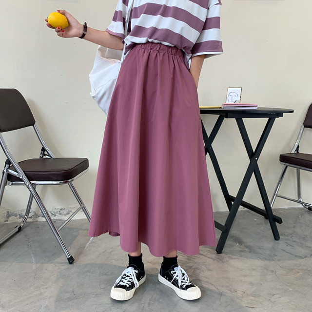 くすみパープルが可愛い マキシ丈フレアスカート 初夏のモテコーデ ロングスカート フレア コットンスカート スカート マキシスカート マキシ スカート 体型カバー Aライン ミモレ丈 無地 シンプル ロング春 夏 秋 冬 ママ カジュアル オフィス きれいめ ふんわり