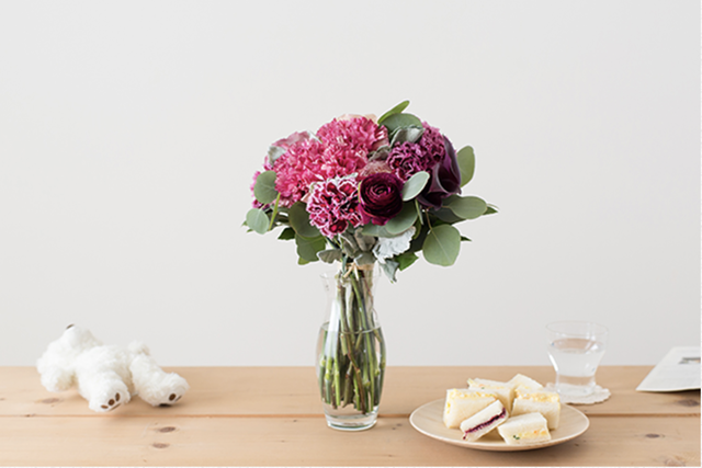母の日ギフト お母さんに花束を贈る Hanataku 花たく