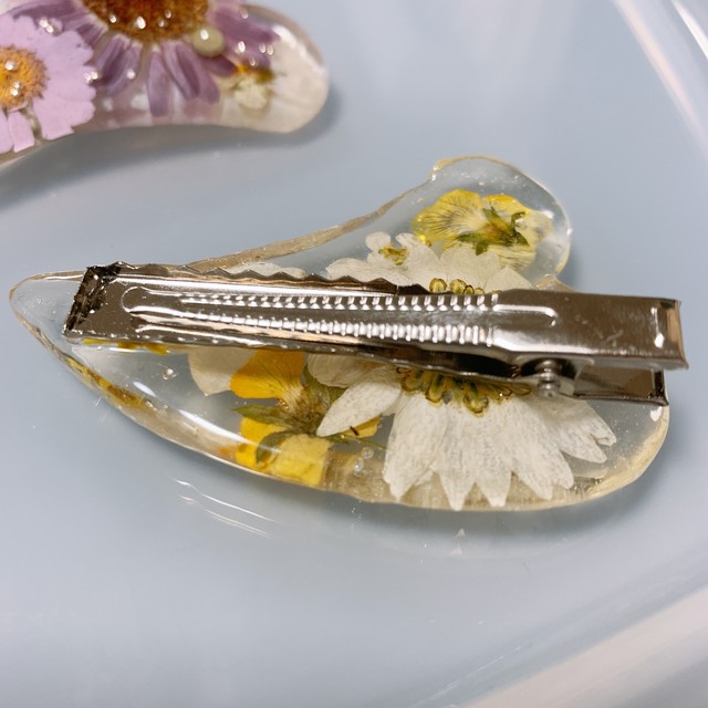 フラワーレジンのヘアクリップ Tink