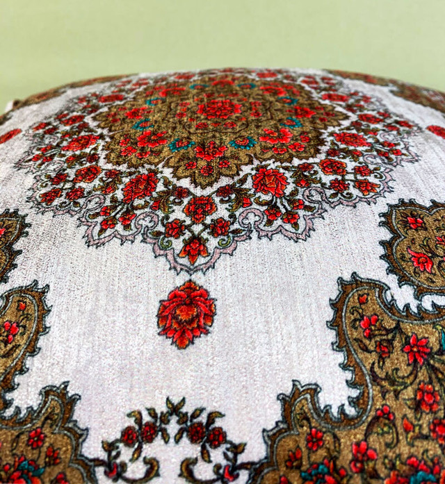 クッションカバートルコのメダリオン絨毯花柄ベージュ トルコ製