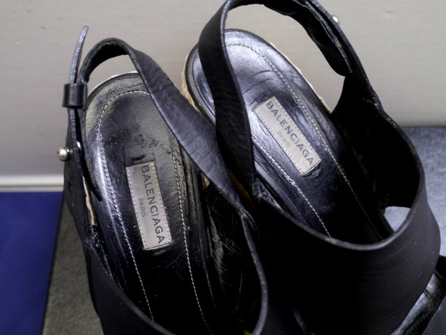 レア Balenciaga バレンシアガ エスパドリーユ ウェッジソール ストラップ サンダル 黒 モードな雰囲気が漂う春夏定番のエスパドリーユ Dearlive Tokyo ディアライブ東京