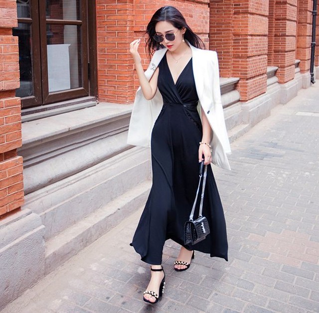 ワンピース ロングワンピース マキシ丈 ロング丈 ノースリーブ 袖なし Vネック くびれ バックシャン バックコンシャス ねじり 無地 ウエストコンシャス レース 透け感 大人 エレガント きれいめ 上品 パーティー お呼ばれ 二次会 食事会 ウッディーベース1号店