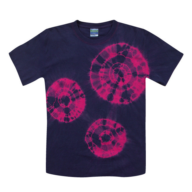 カジュアル藍染tシャツ 奄美の花火 ホットピンク Ai008 奄美の藍染 泥染tシャツ さねんばな Sanenbana