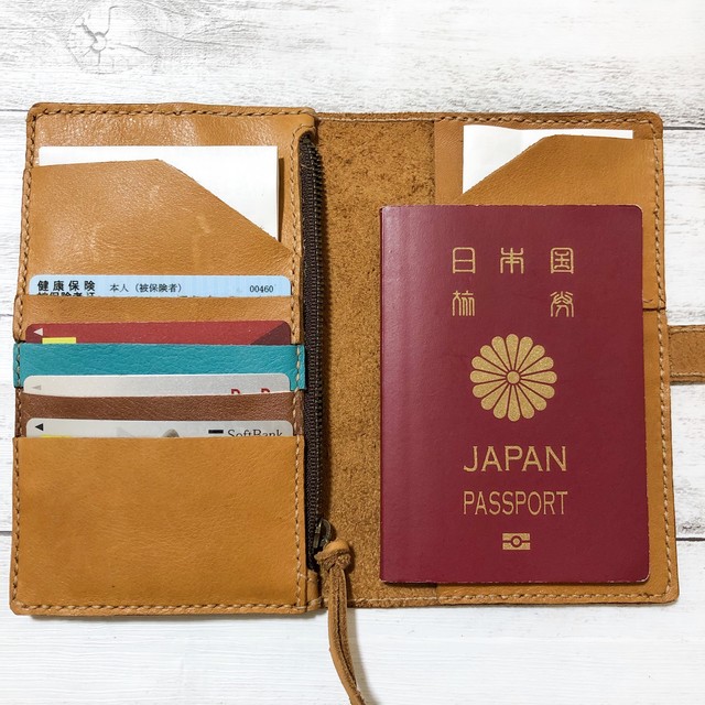 通帳ケース パスポートケース レザー ヴィンテージ 本革 革 カードケース 財布 マルチケース 手帳型 Sallysally