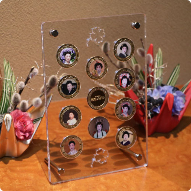 記念メダル収納 アクリルフレーム １１穴 オリジナル記念メダルｓｈｏｐ
