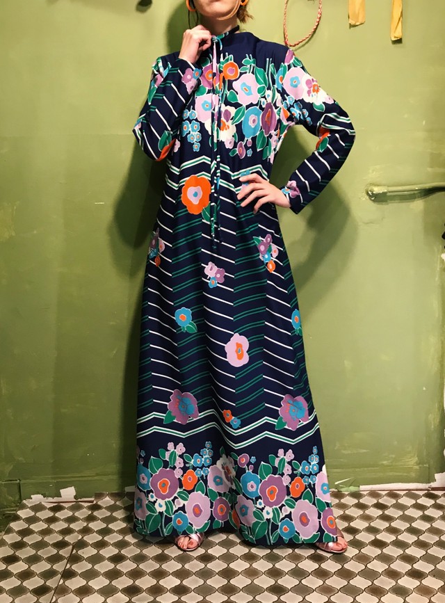 70s Navy Multi Color Floral Maxi Dress ヴィンテージ ネイビー 花柄 マキシ ワンピース Riyad Vintage Shop