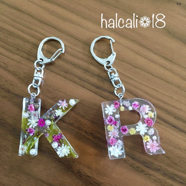 イニシャルキーホルダー Halcali 18