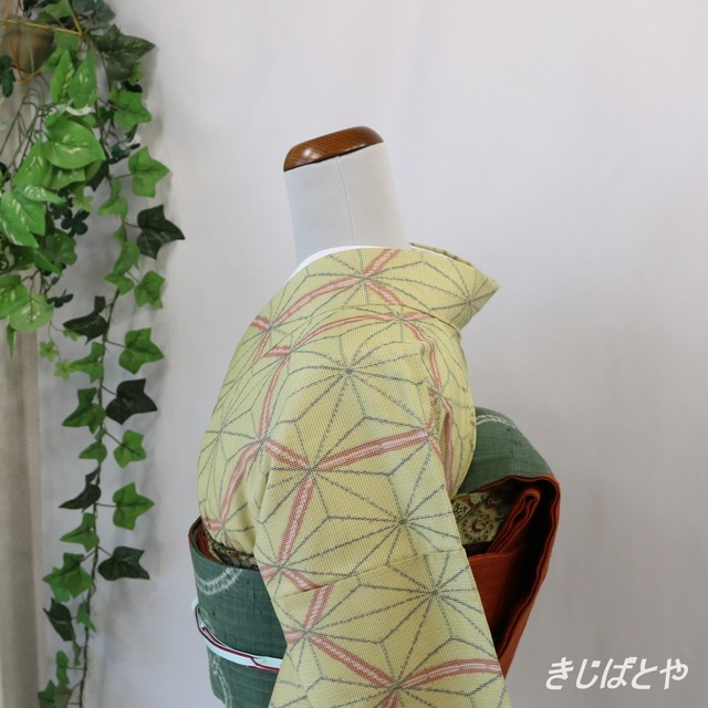 洗える着物 黒地に橘とうさぎの小紋 袷 きじばとや