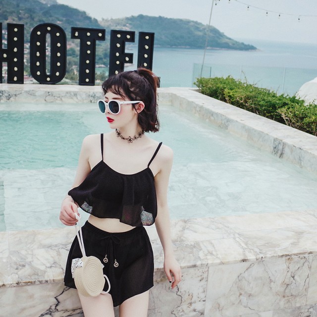 即納は完売いたしました 水着 ビキニ 体型カバー ママ 透け感 ラメ 光沢 セクシー ショートパンツ付 3点セット 黒 大人可愛い A Otb Closet