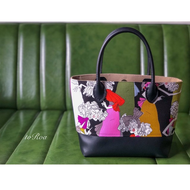 個性的な女の人のミニトートバッグ Toroa