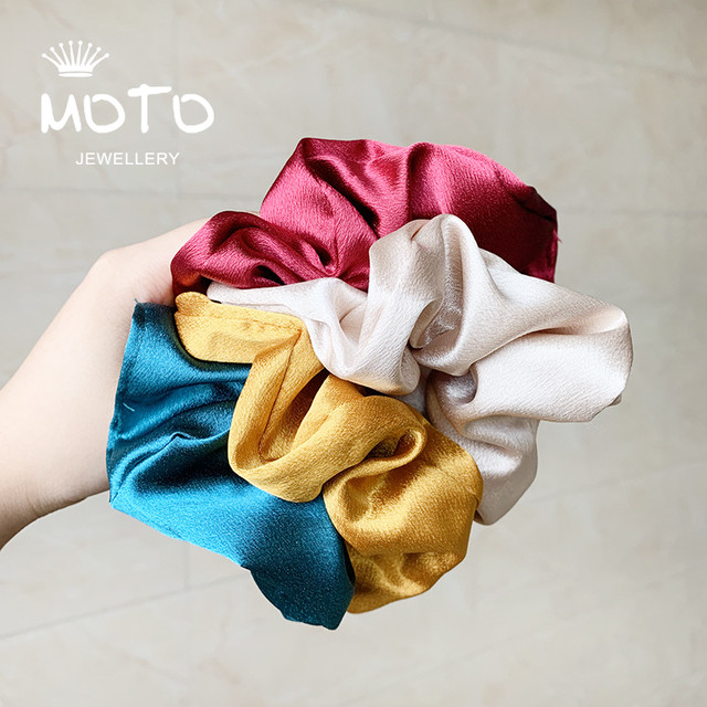 シュシュ ヘアバンド ヘアアクセサリー ふわふわ 可愛い カラフル かわいい 女子 女の子 乙女 全国一律送料無料 ヘア止め 髪飾り Motojewelry