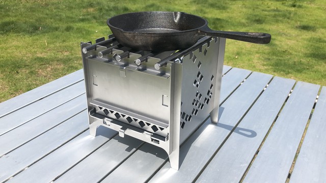 ソロキャンプ用bbqグリル 焚き火台 ブリンドルキャンプ