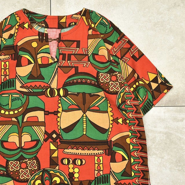 African ethnic mask pattern P/O shirt