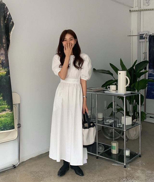 ロングプリーツワンピース 7 4 300 ハイウエストカラーワンピース 421 4 300 ミドル丈ワンピース 408 3 900 ハイウエストスリムワンピース 415 4 000 ハイウエストプリーツワンピース 224 4 100 シフォンキャミソールワンピース