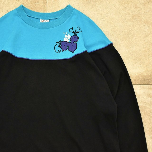 Unisex Vtg aileen capshoulder LS T-shirt