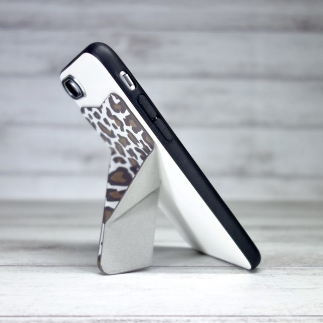 Iphone7 Iphone8 ケース スマホグリップ 縦画面 横画面 スマホスタンド マグネット内蔵 豹柄 レオパード 白 Mr Stand ー24時間以内発送ー