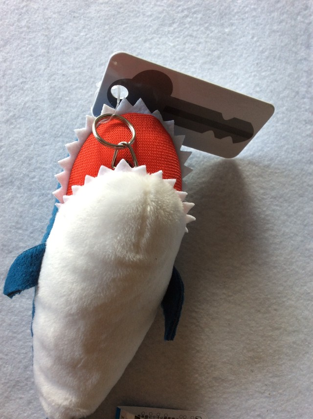 サメ 食べちゃうキーケース 気仙沼 シャークス