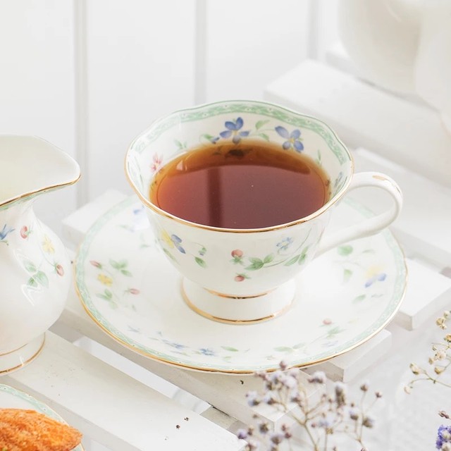 お取り寄せ商品 ティーセット ティーポット ティーカップ 紅茶 おしゃれ アンティーク 英国 花柄 Teatimepot