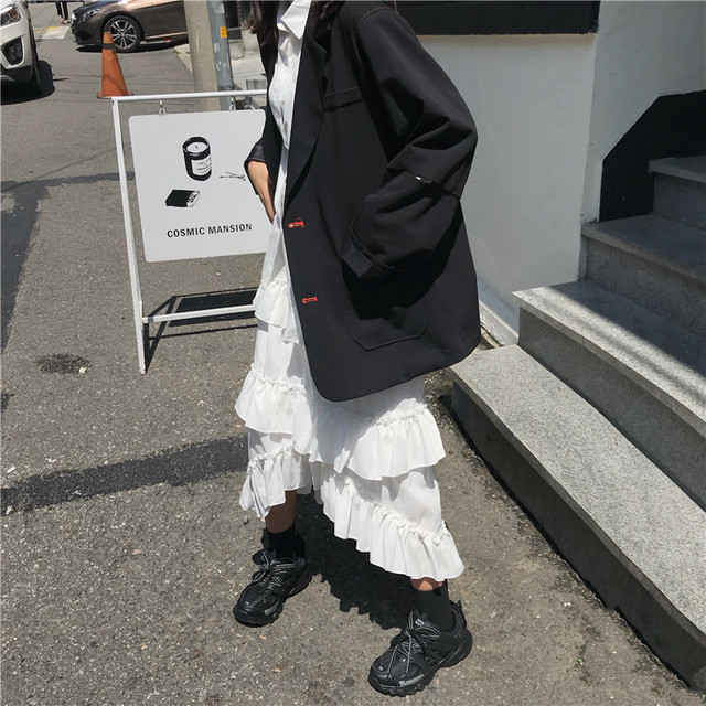 三段フリルスカートとオーバーサイズジャケットのセットコーデ 韓国レディースファッション通販 Keatc ケット シー