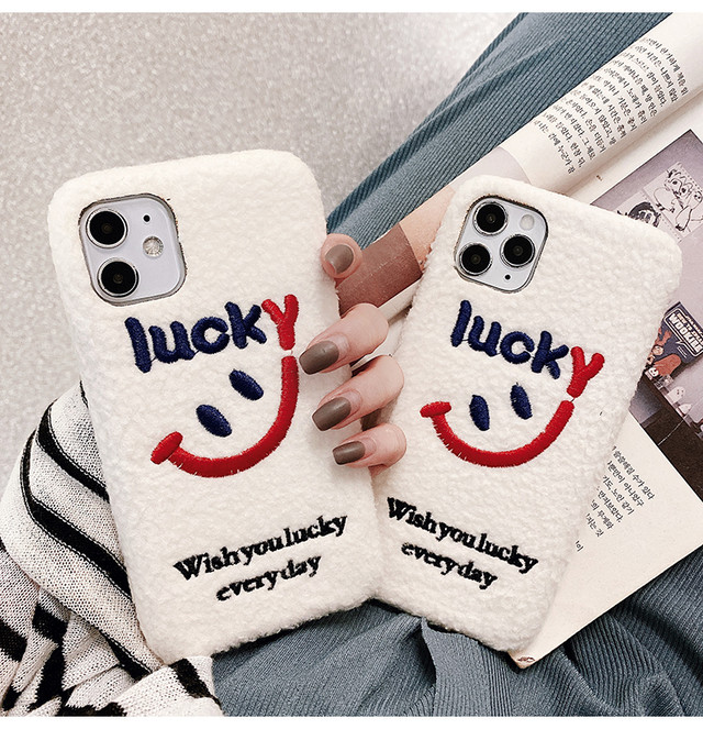 税関込 Lucky 文字 刺しゅう Iphone12 Miniケース 可愛い Iphone12 Proケース ふわふわ Iphone12ケース 韓国芸能人愛用 Iphone11 Proカバー 大人 Iphone11 Xs Xr 8 7plusケース 衝撃 冬の新作 Girlshares