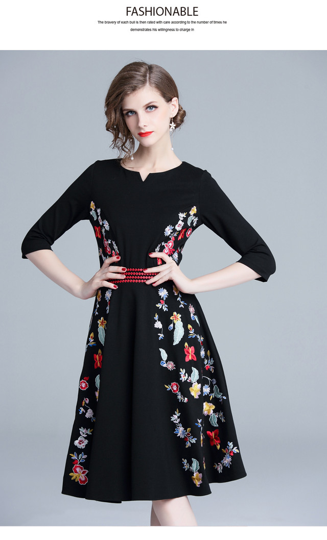 パーティードレス タイト スリム ブラック 黒 花柄 刺繍 膝丈 袖あり 代 30代 パーティー お呼ばれ 二次会 謝恩会 ピアノ演奏会 食事会 フォーマル 大人 上品 D060 Hollys Design