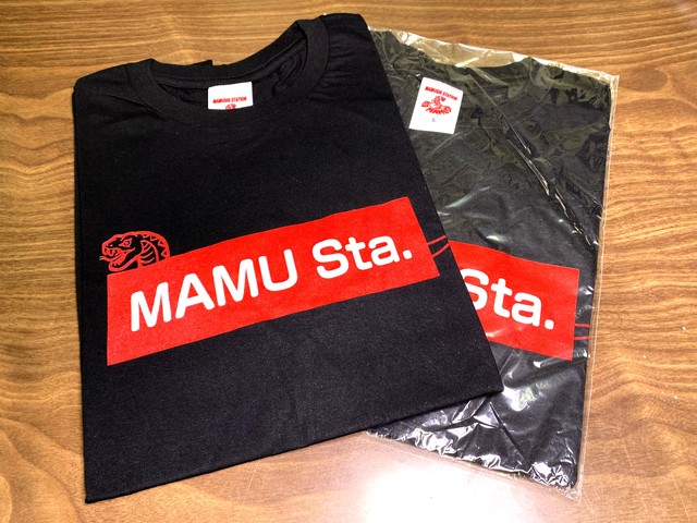 Red Mamushi 公式 Tシャツ ブラック 赤ロゴ Easelgoods