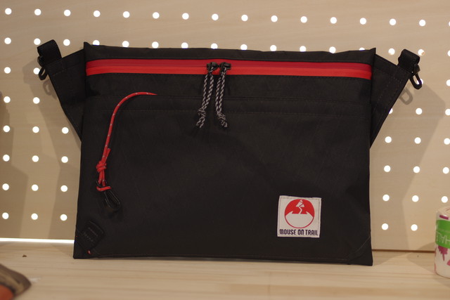 走れるサコッシュ Cheek Porch アウトドア フェス サコッシュ 山道具 ポーチ Mouseontrail アウトドア トレイルラン 登山 ガレージブランド