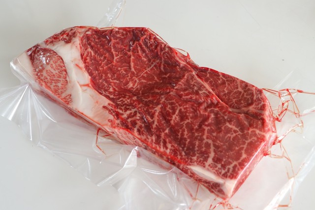 山形牛 リブロース 1kg ブロック