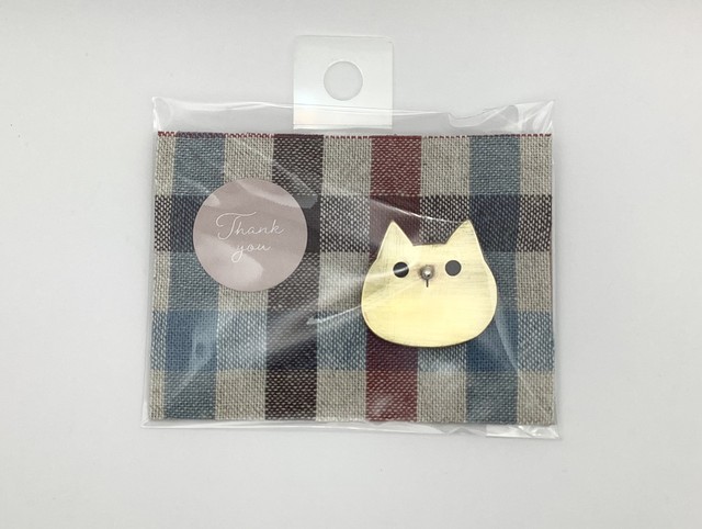 さんにん工房 あさかわ 猫ブローチ(ぱっちりおめめ)