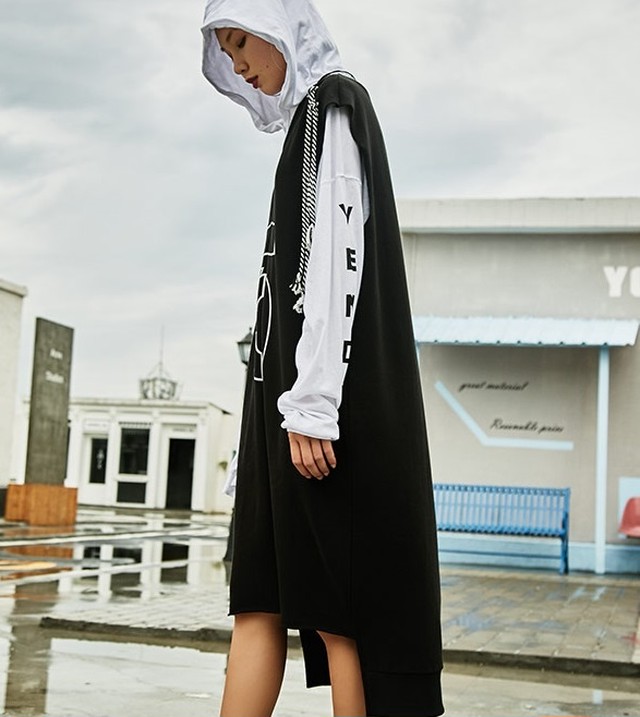 ベスト ノースリーブ ストリート ロング丈 Vネック プリント アシンメトリー コットン Rushmore