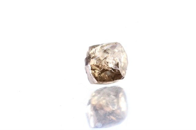 「ソーヤブル」原石 〇天然ダイヤモンド 〇ブラウン 〇0.25ct