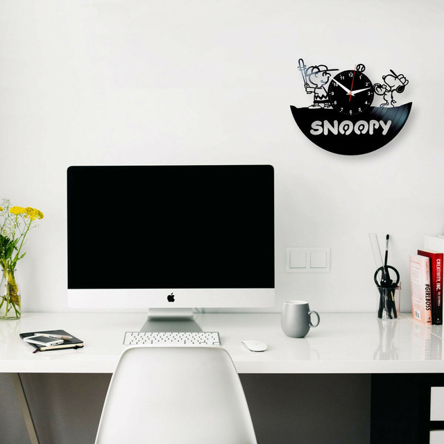 送料無料 30cm レコード盤 壁掛け時計 スヌーピー Snoopy アニメ 映画 漫画 人気 おしゃれ エコ インテリア ディスプレイ アート 輸入雑貨 Hachinohe Base 1518