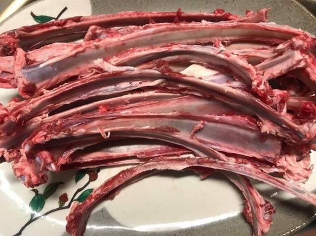 エゾシカ 犬用 バラ骨orゲンコツ骨or背骨 4ｋｇ 送料ヤマト着払いにつき注意 要 現在庫種類確認 Npo法人北海道自然資源活用機構