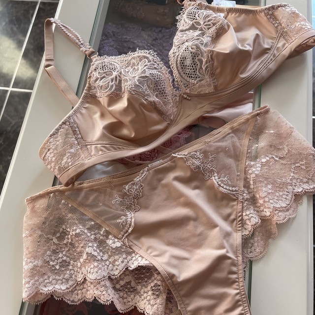 Lise Charmel 三角ブラ&ショーツ