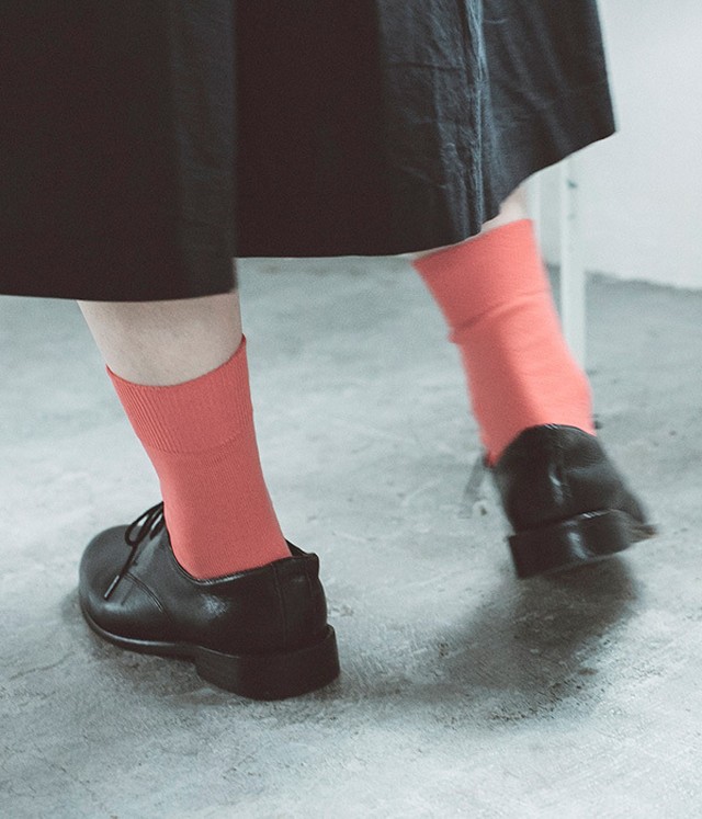 キレイ目な服に合う靴下 エジプトコットンプレーンソックス Pecora